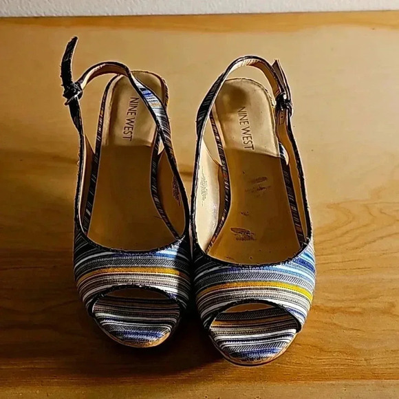 Womens Nine West Cork Blue Stripe Fabric Heel Sz 7 - Picture 1 of 6
